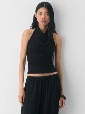 ARITZIA // TOWER HALTER TOP